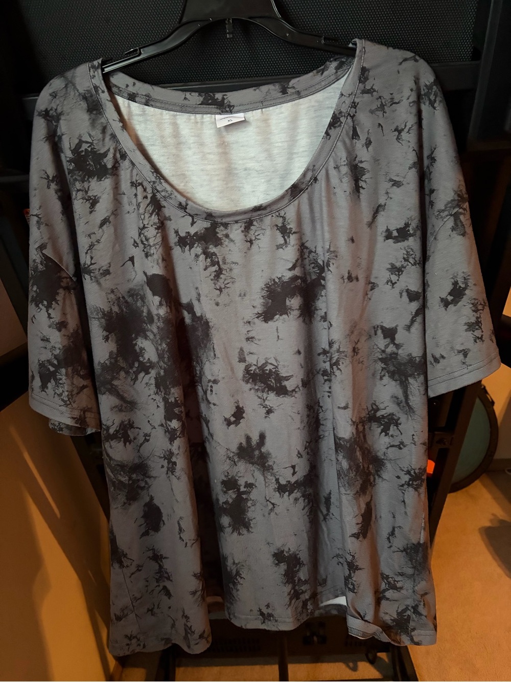 Women's Grey Tie-Dye Scoop Neck Top
